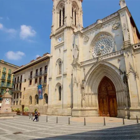Aston - Mercado De La Rivera In Casco Viejo بلباو